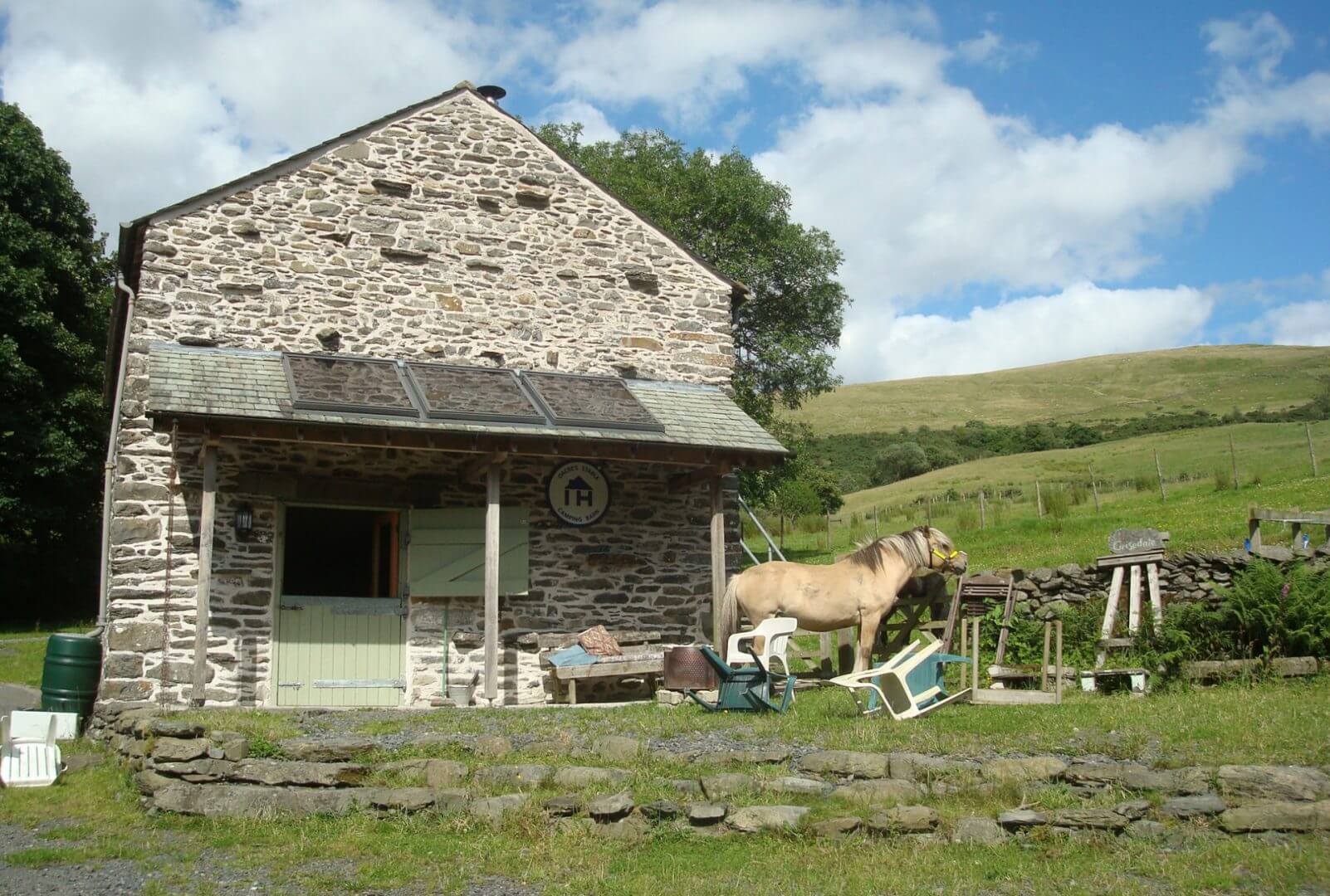 dacres stable