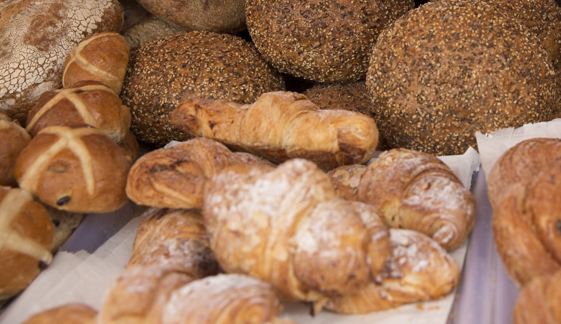 hostels with breakfast provided