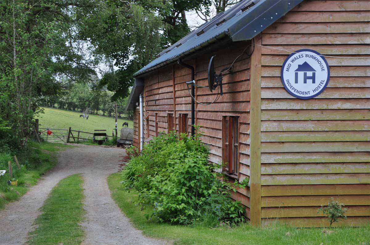 mid wales bunkhouse with ihuk sign