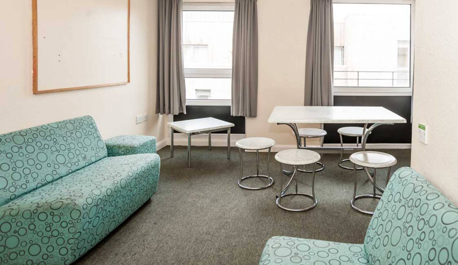 Euro Hostel Edinburgh Halls Lounge - independent hostel - self catering