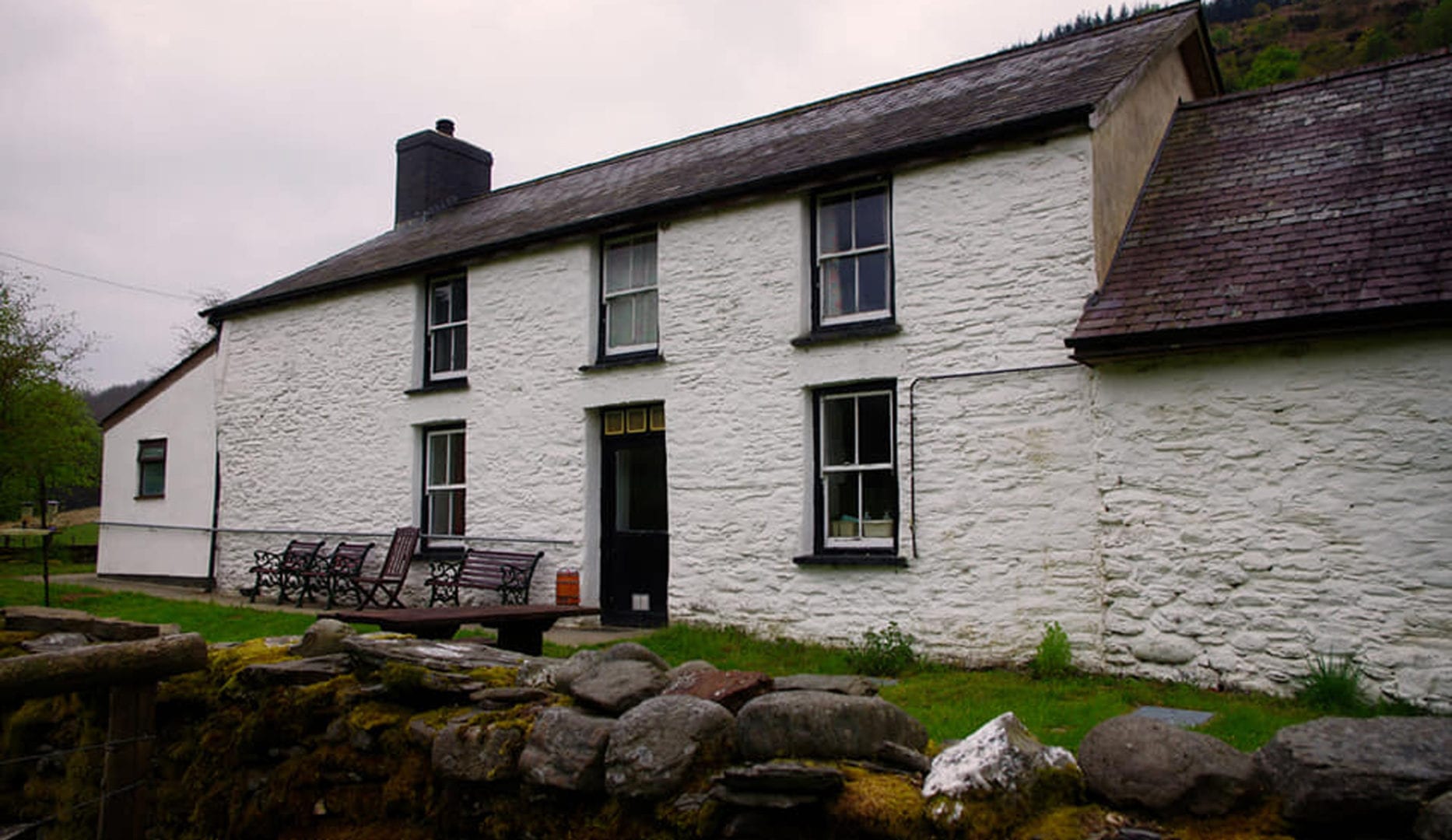 dolgoch hostel