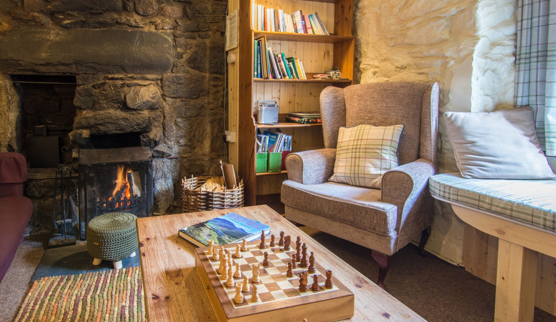 lounge at glencoe independent hostel