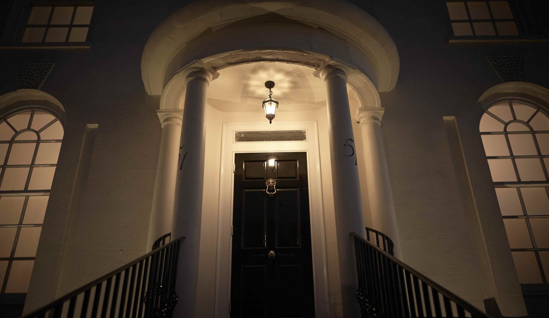 Park Villa Boutique Hostel at night