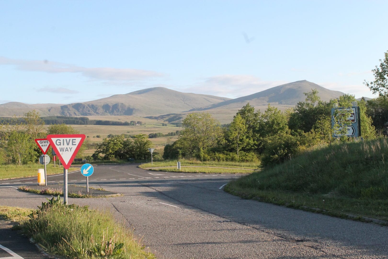 quiet roads ideal for cycling in the north lakes