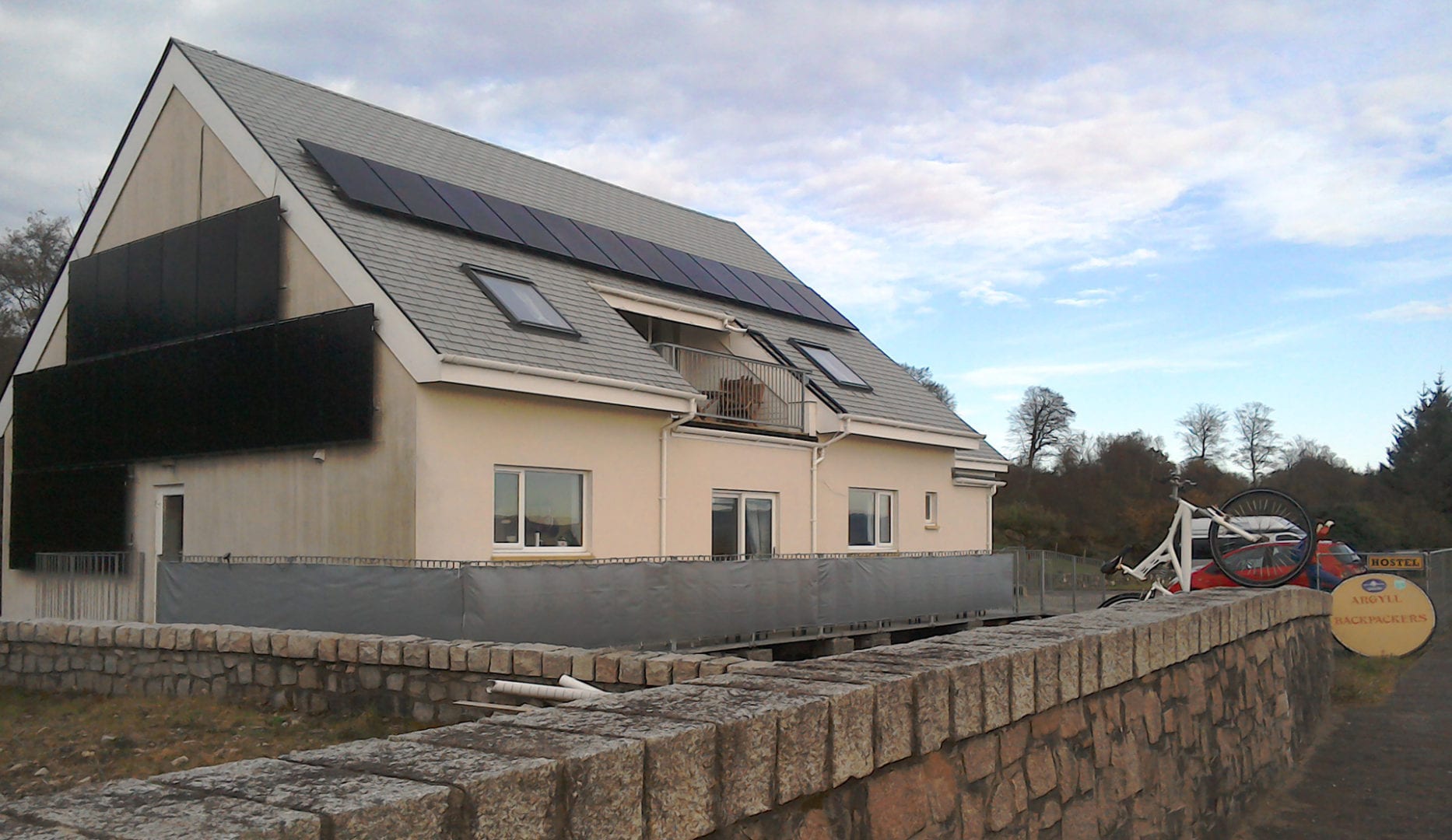 Argyll Backpackers self catering on the shores of Loch Fyne