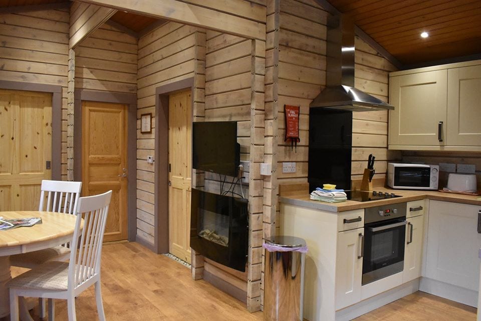 jonas centre cabin self catering kitchen