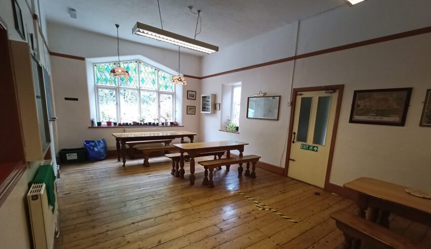 dining room at Bridges Youth Hostel
