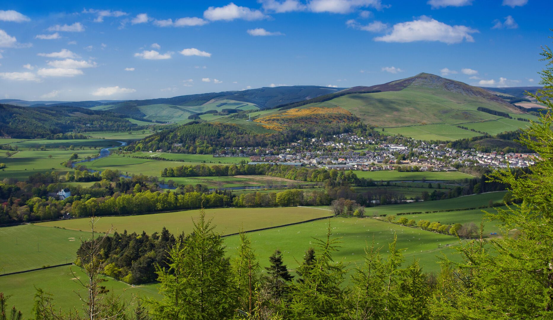 landscape around Cleikum Mill at Innerleithen showing fields and moorland