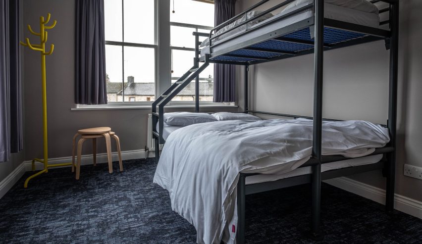 Family room with double bed with bunk above