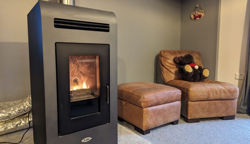 log burner at Capel Tanrallt