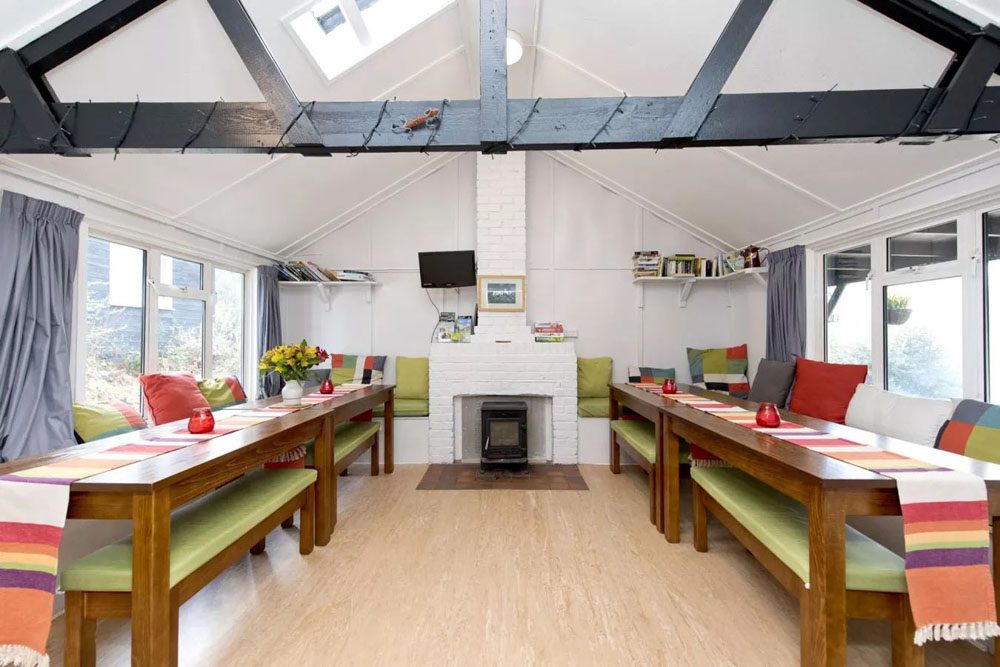 jordans hostel lounge