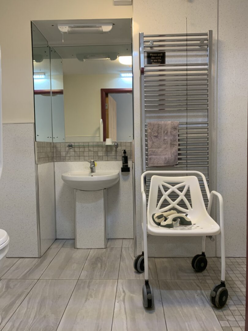 accessible bath room at the nightingale centre