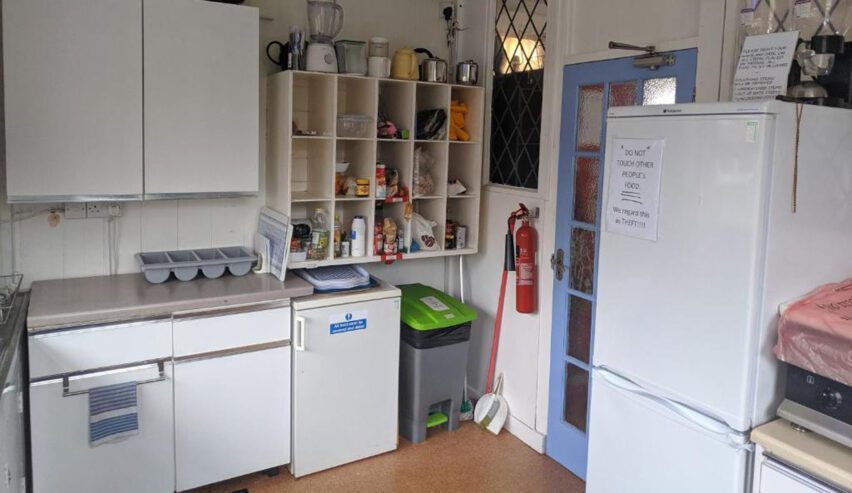 kitchen at harlow hostel
