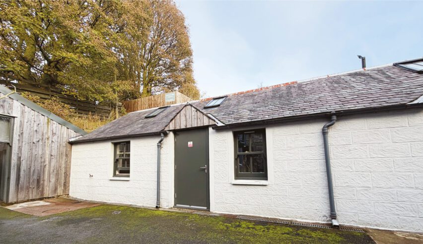 exterior view of Hopetoun Bothy