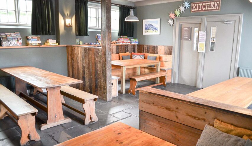 dinning room at the rocks at plas curig