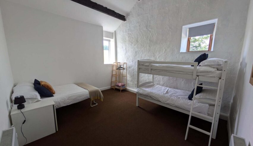 family room at royal oak bunkbarn