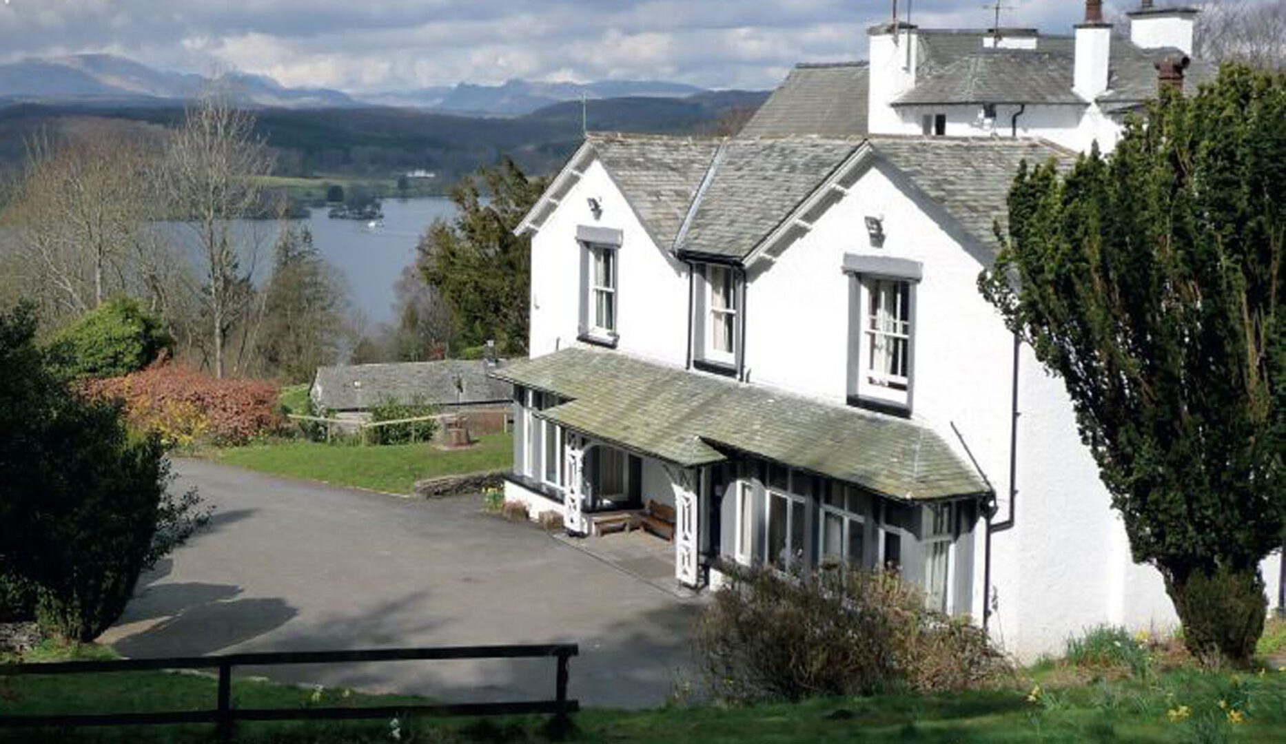 Ghyll Head House with lake windermere behind