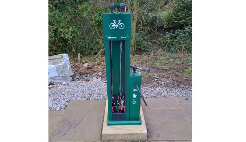 bike maninatnce stand at st micahels lodge in the yorkshire dales