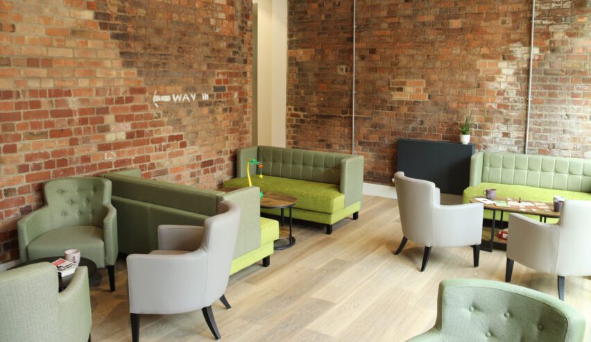 Gateway Lodge Ashbourne lounge