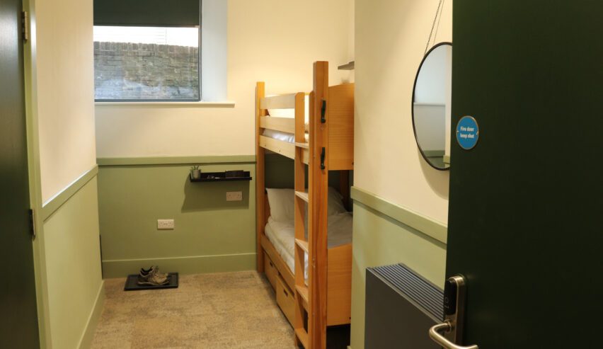 Gateway Lodge Ashbourne twin bunkroom