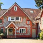 stonehenge farmhouse hostel