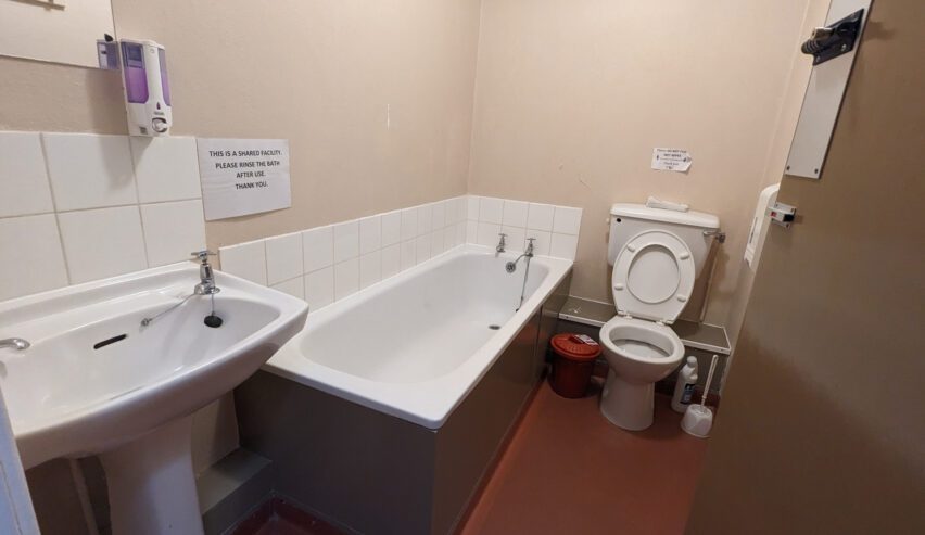 bathroom at dale fort field centre