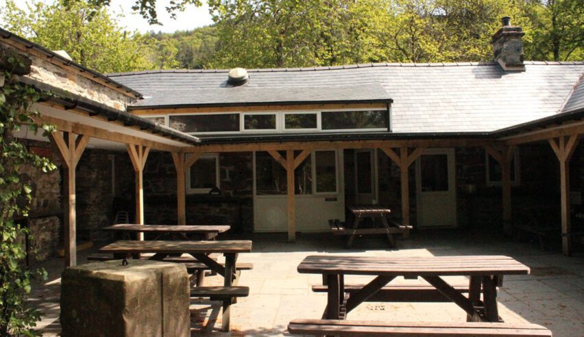 picnic benches at rhyd-y-creuau