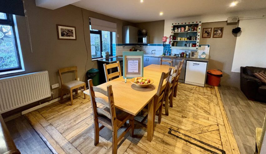 camp hillcrest self catering kitchen