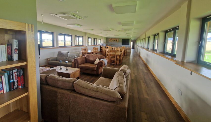 dinning area at Auchlishie Bunkhouse
