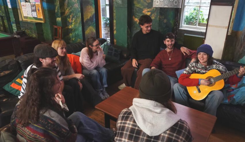 freinds in lounge at High Street Hostel