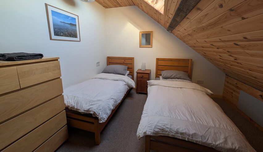 twin room at capel tanrallt