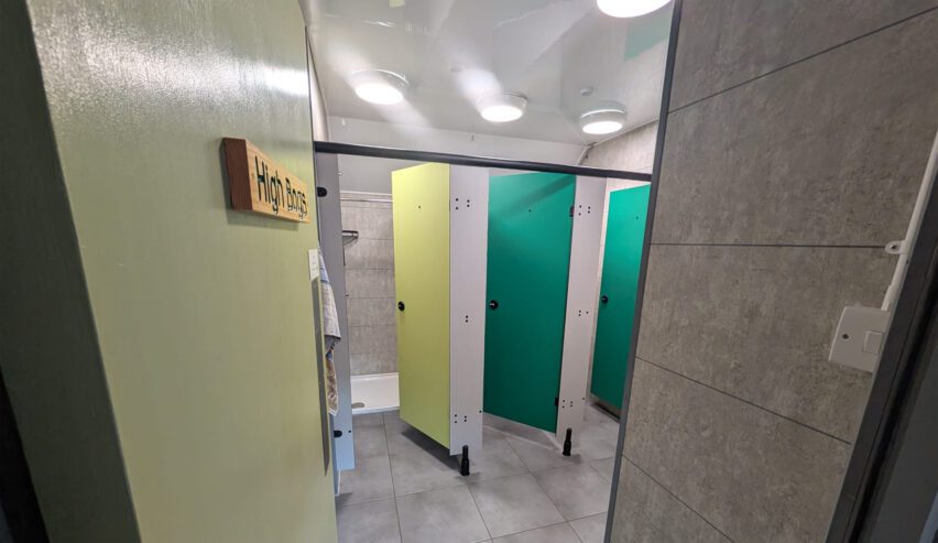 washrooms at willow bog cottage