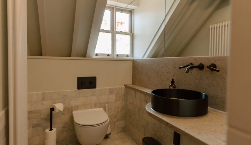 bathroom at arc next the sea